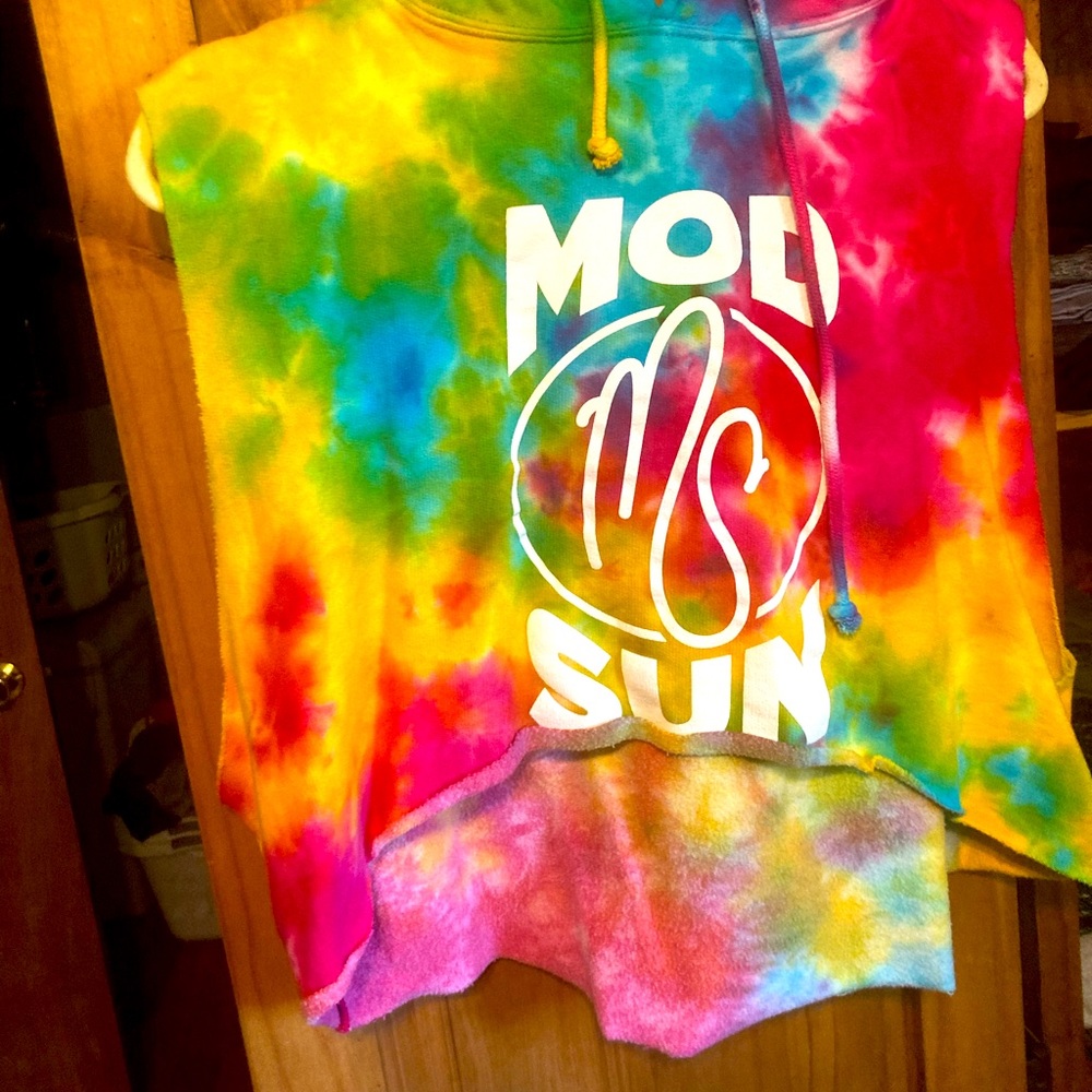 Women’s cropped Autographed Mod Sun hoodie